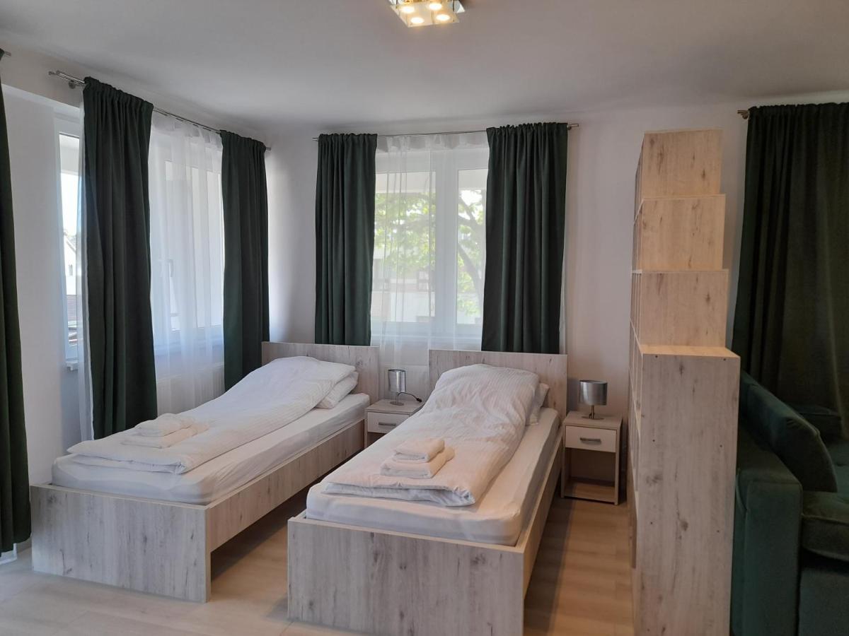 Orion Panzio Bed & Breakfast ไฮจ์ดุสโซบอสโล ภายนอก รูปภาพ