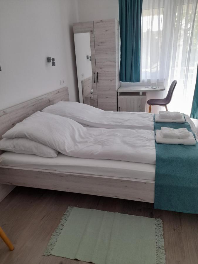 Orion Panzio Bed & Breakfast ไฮจ์ดุสโซบอสโล ภายนอก รูปภาพ
