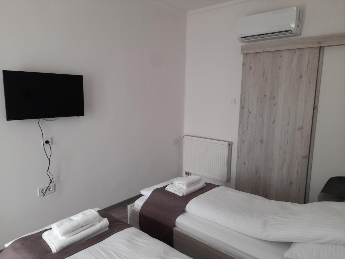 Orion Panzio Bed & Breakfast ไฮจ์ดุสโซบอสโล ภายนอก รูปภาพ
