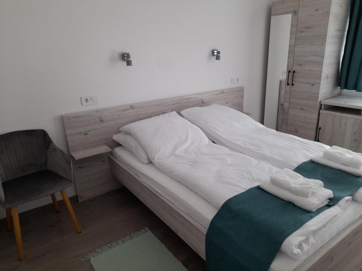 Orion Panzio Bed & Breakfast ไฮจ์ดุสโซบอสโล ภายนอก รูปภาพ