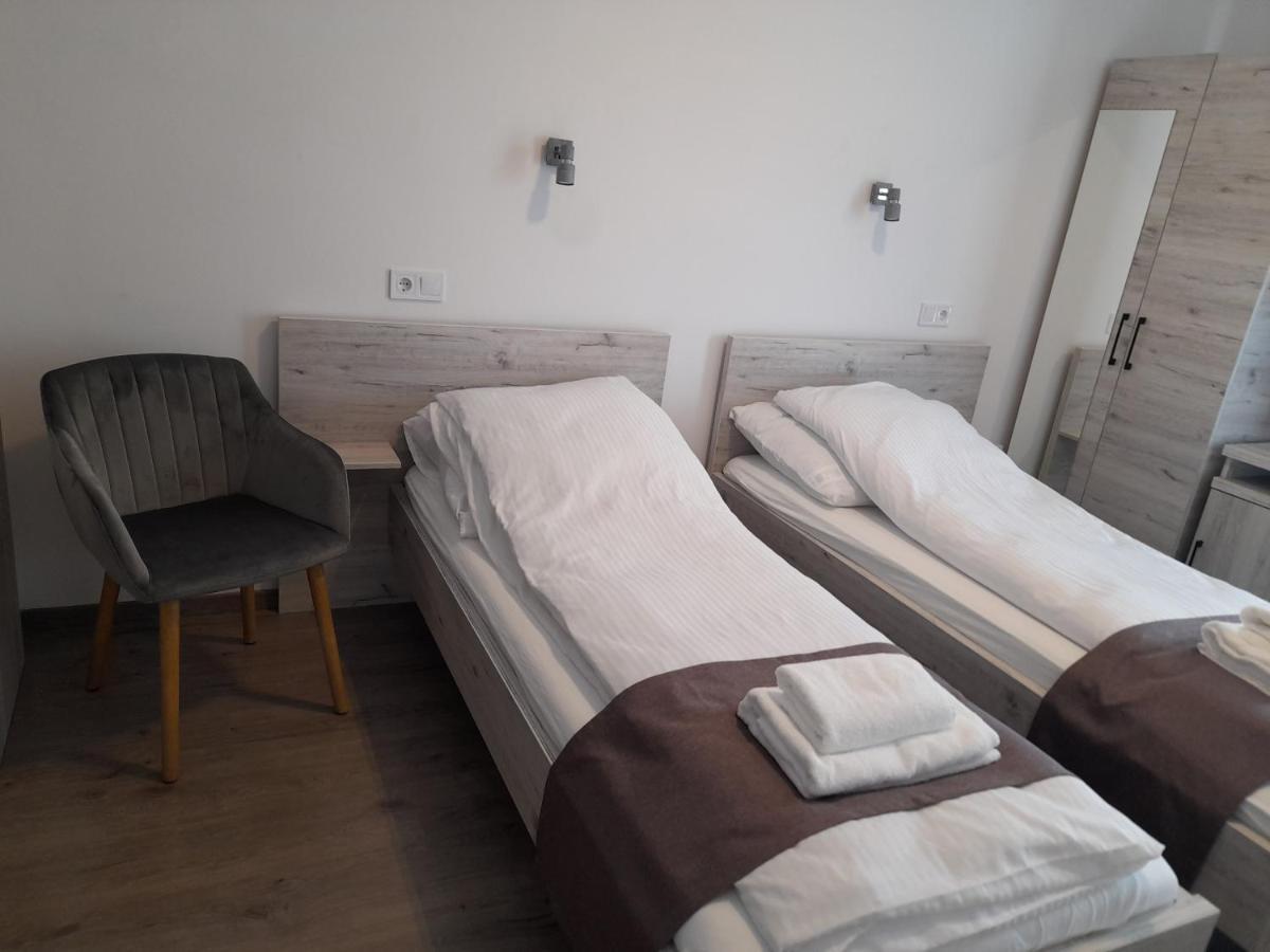 Orion Panzio Bed & Breakfast ไฮจ์ดุสโซบอสโล ภายนอก รูปภาพ