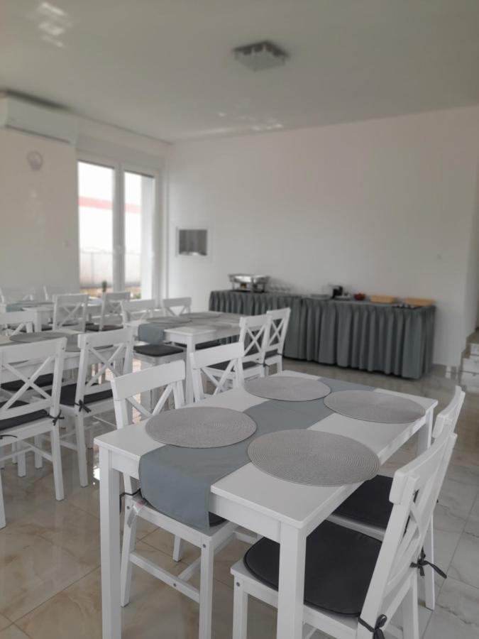 Orion Panzio Bed & Breakfast ไฮจ์ดุสโซบอสโล ภายนอก รูปภาพ