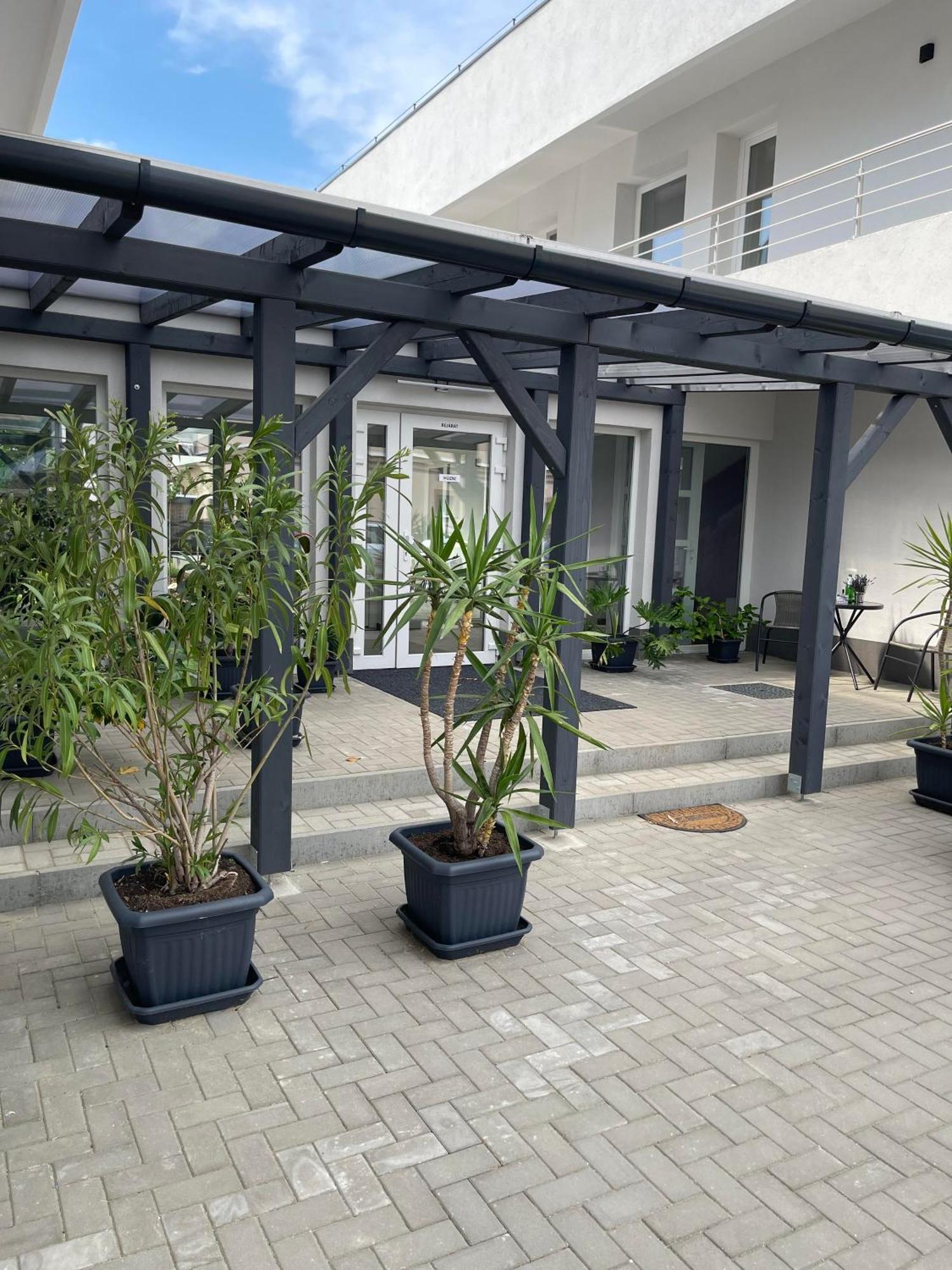 Orion Panzio Bed & Breakfast ไฮจ์ดุสโซบอสโล ภายนอก รูปภาพ