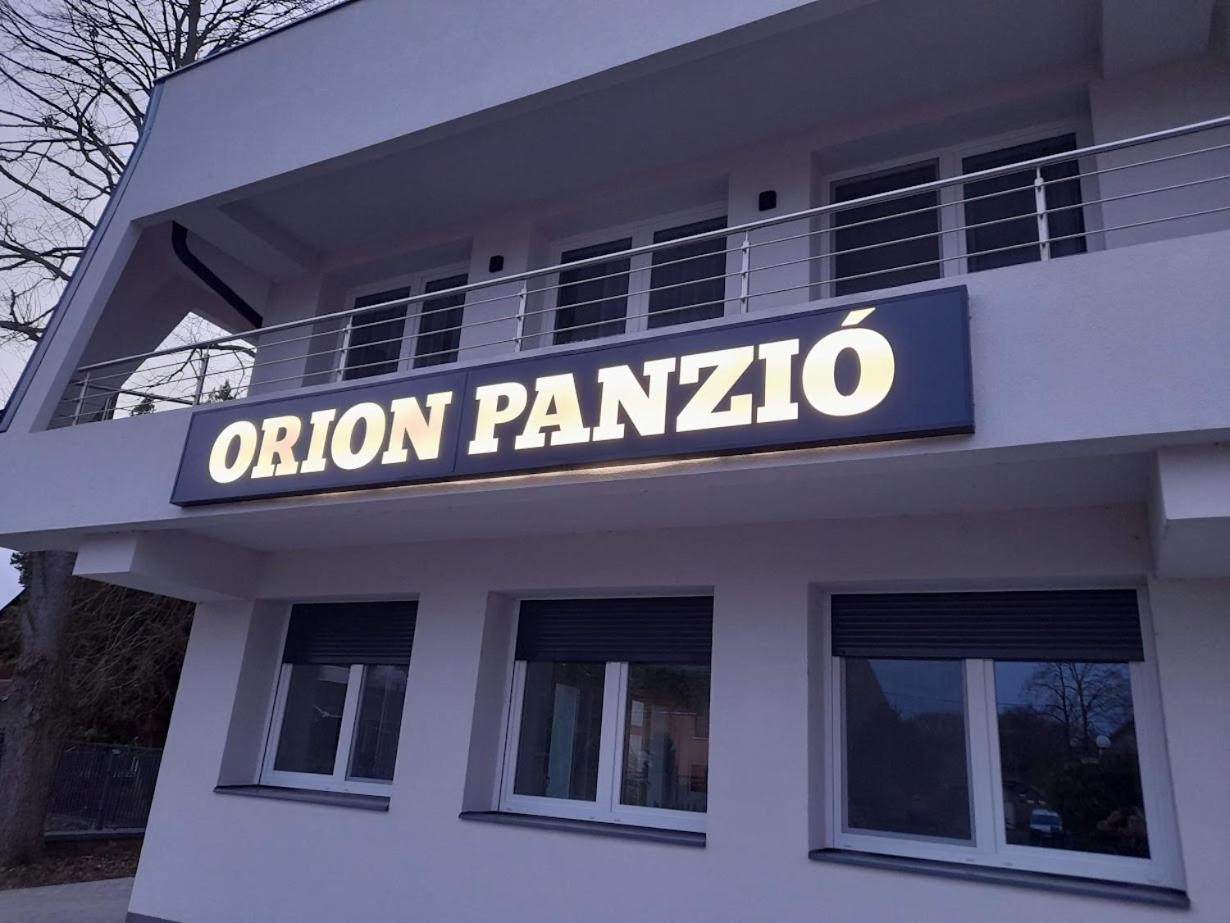 Orion Panzio Bed & Breakfast ไฮจ์ดุสโซบอสโล ภายนอก รูปภาพ